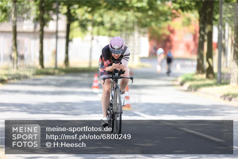 11.08.2024 - GEWOBA Citytriathlon Bremen H.Heesch http://msf.ph/oto/6800249 11.08.2024 11:59:11 Laufen  meine-sportfotos.de