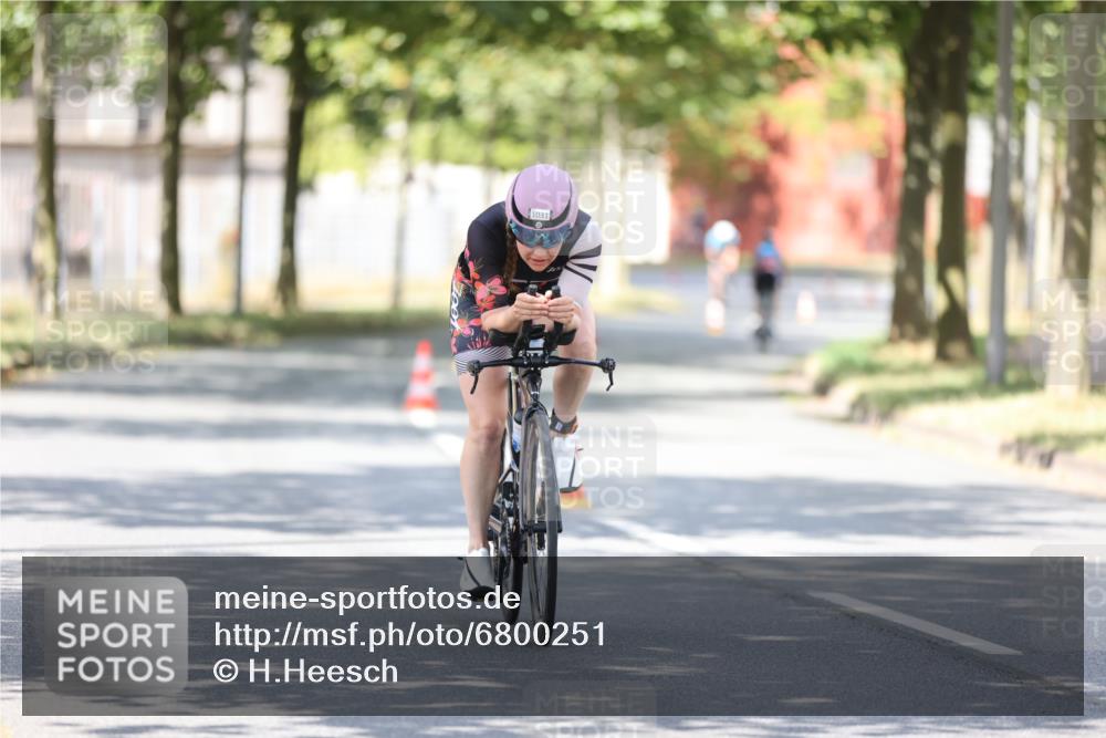 11.08.2024 - GEWOBA Citytriathlon Bremen H.Heesch http://msf.ph/oto/6800251 11.08.2024 11:59:11 Laufen  meine-sportfotos.de