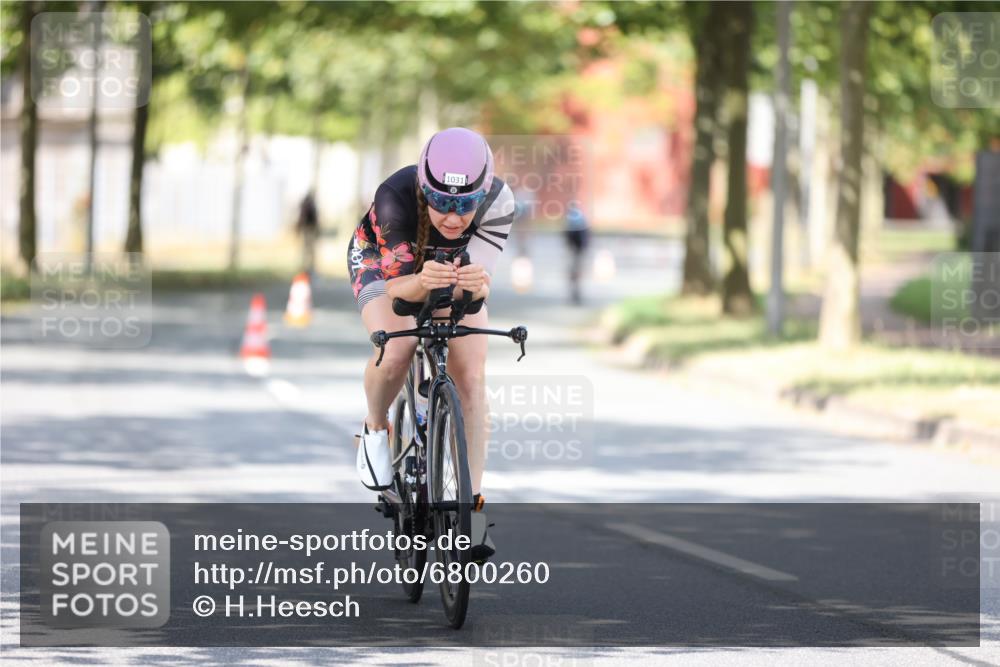 11.08.2024 - GEWOBA Citytriathlon Bremen H.Heesch http://msf.ph/oto/6800260 11.08.2024 11:59:12 Laufen  meine-sportfotos.de
