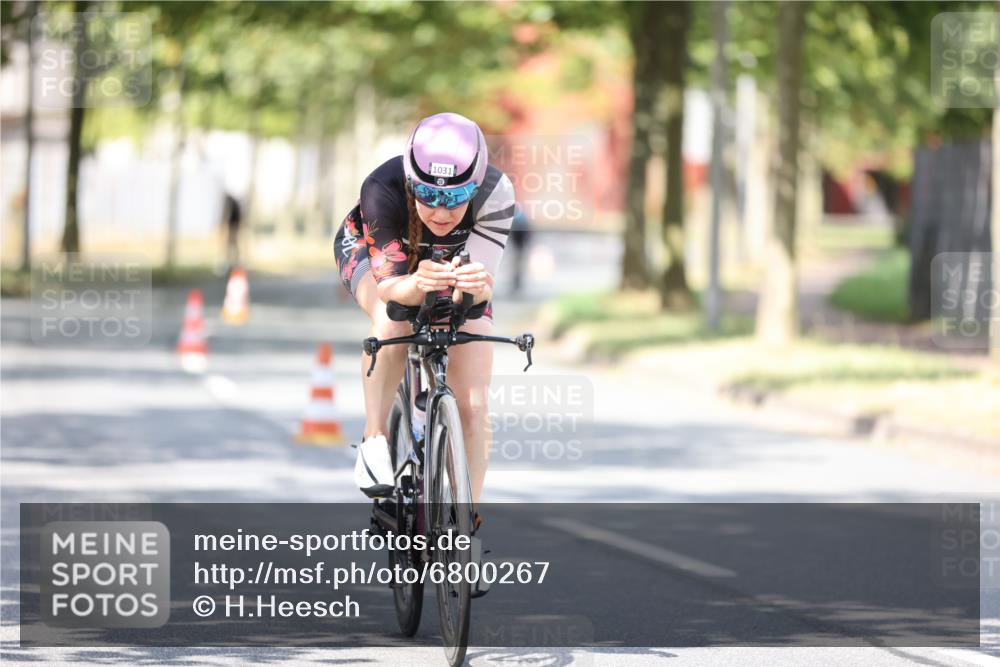 11.08.2024 - GEWOBA Citytriathlon Bremen H.Heesch http://msf.ph/oto/6800267 11.08.2024 11:59:12 Laufen  meine-sportfotos.de