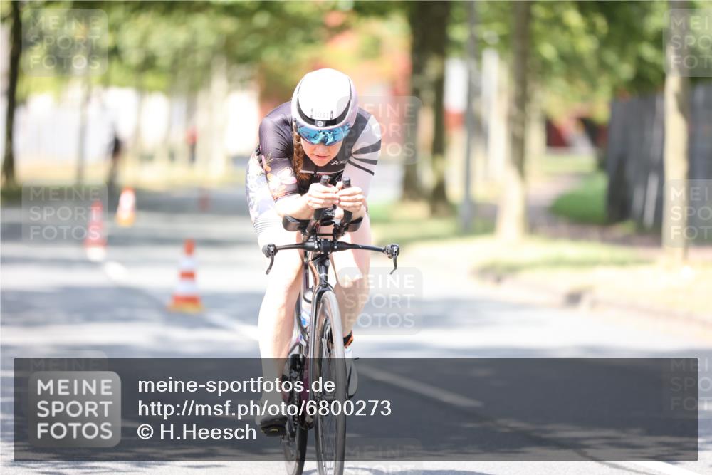 11.08.2024 - GEWOBA Citytriathlon Bremen H.Heesch http://msf.ph/oto/6800273 11.08.2024 11:59:12 Laufen  meine-sportfotos.de