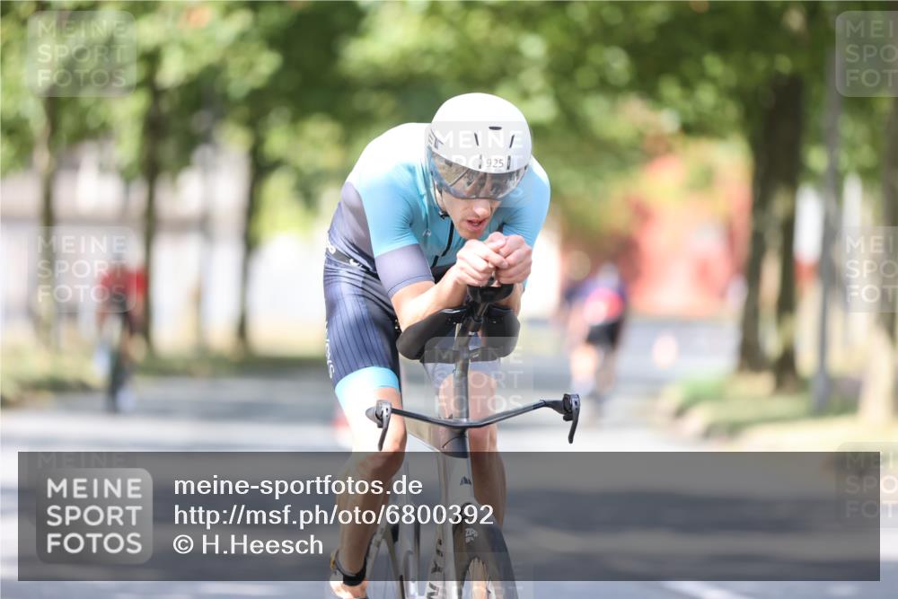 11.08.2024 - GEWOBA Citytriathlon Bremen H.Heesch http://msf.ph/oto/6800392 11.08.2024 11:59:23 Laufen  meine-sportfotos.de