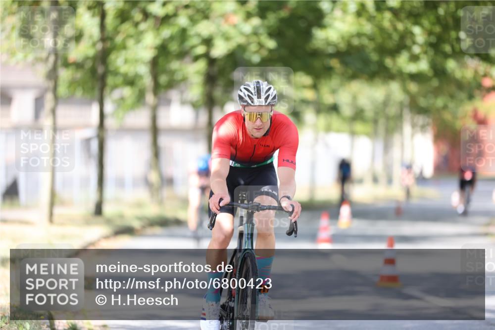 11.08.2024 - GEWOBA Citytriathlon Bremen H.Heesch http://msf.ph/oto/6800423 11.08.2024 11:59:26 Laufen  meine-sportfotos.de