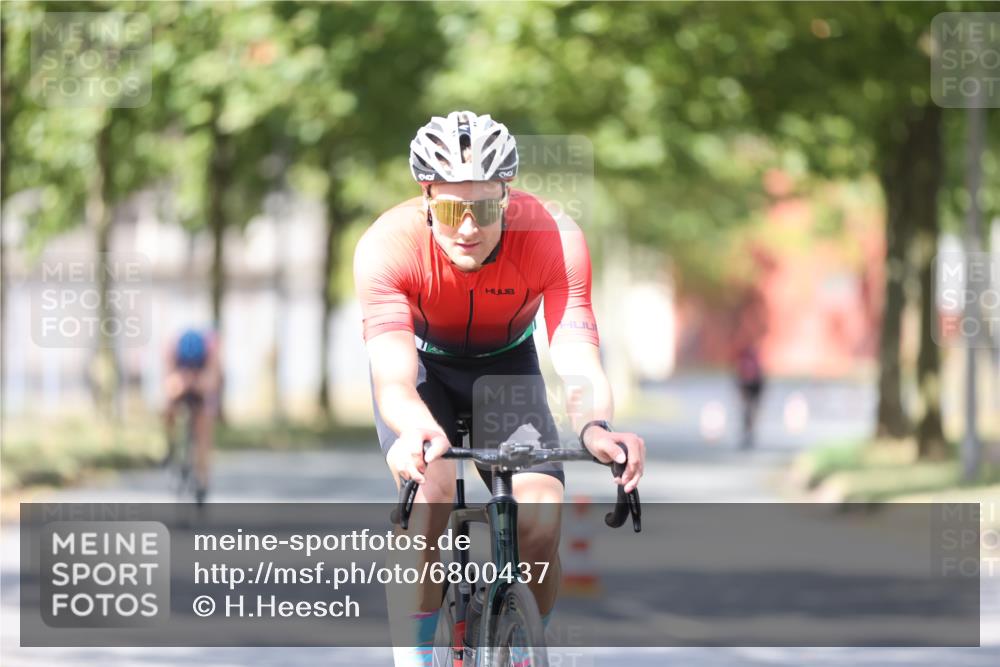 11.08.2024 - GEWOBA Citytriathlon Bremen H.Heesch http://msf.ph/oto/6800437 11.08.2024 11:59:26 Laufen  meine-sportfotos.de