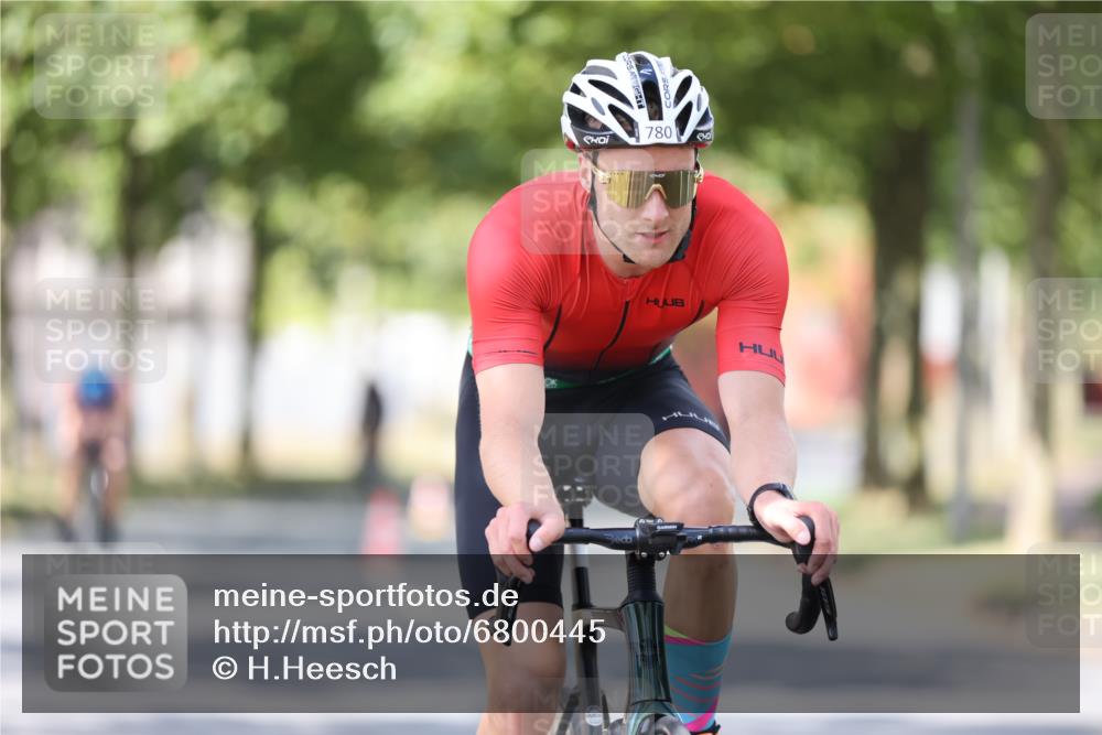 11.08.2024 - GEWOBA Citytriathlon Bremen H.Heesch http://msf.ph/oto/6800445 11.08.2024 11:59:27 Laufen  meine-sportfotos.de