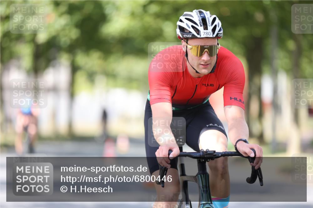 11.08.2024 - GEWOBA Citytriathlon Bremen H.Heesch http://msf.ph/oto/6800446 11.08.2024 11:59:27 Laufen  meine-sportfotos.de