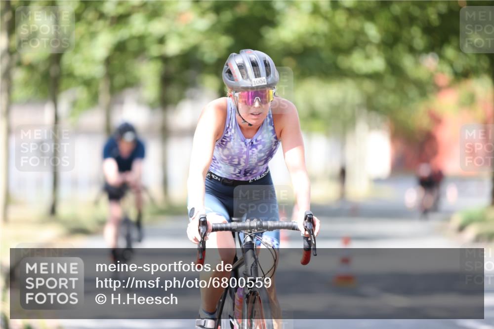 11.08.2024 - GEWOBA Citytriathlon Bremen H.Heesch http://msf.ph/oto/6800559 11.08.2024 11:59:34 Laufen  meine-sportfotos.de