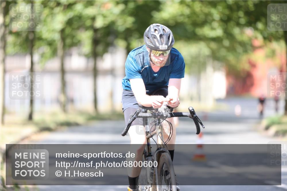 11.08.2024 - GEWOBA Citytriathlon Bremen H.Heesch http://msf.ph/oto/6800600 11.08.2024 11:59:36 Laufen  meine-sportfotos.de