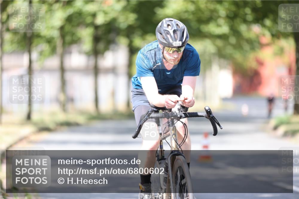11.08.2024 - GEWOBA Citytriathlon Bremen H.Heesch http://msf.ph/oto/6800602 11.08.2024 11:59:36 Laufen  meine-sportfotos.de