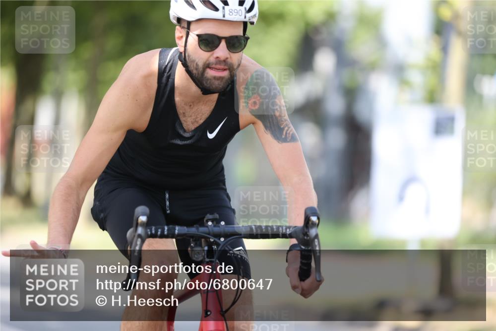 11.08.2024 - GEWOBA Citytriathlon Bremen H.Heesch http://msf.ph/oto/6800647 11.08.2024 11:59:45 Laufen  meine-sportfotos.de