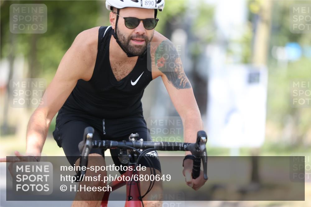 11.08.2024 - GEWOBA Citytriathlon Bremen H.Heesch http://msf.ph/oto/6800649 11.08.2024 11:59:45 Laufen  meine-sportfotos.de