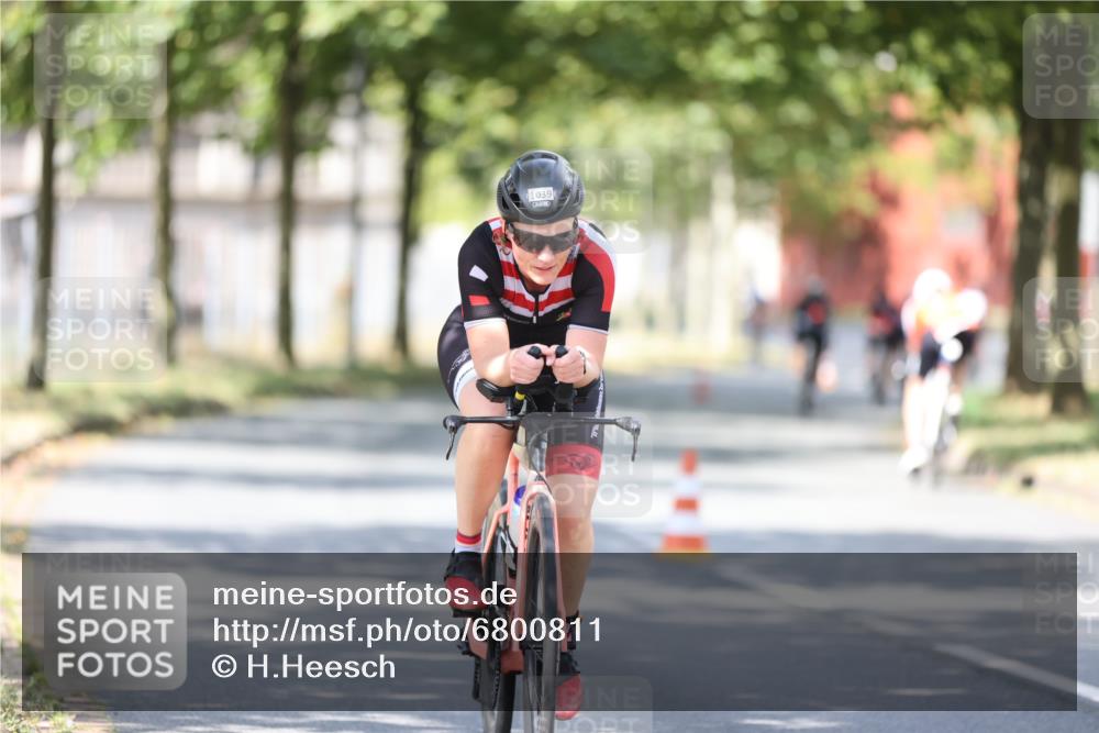 11.08.2024 - GEWOBA Citytriathlon Bremen H.Heesch http://msf.ph/oto/6800811 11.08.2024 12:00:16 Laufen  meine-sportfotos.de