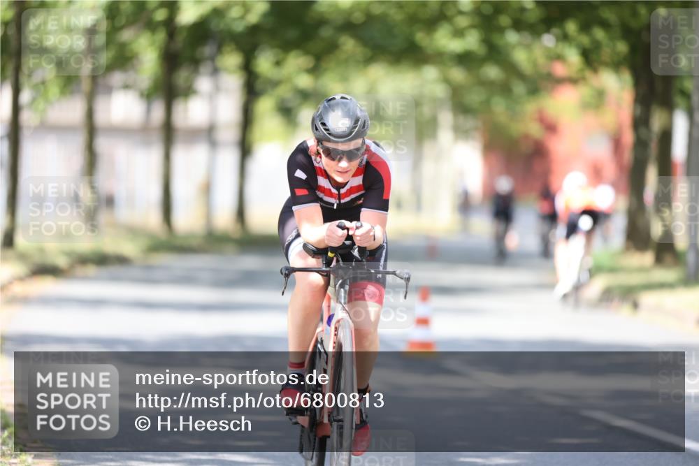 11.08.2024 - GEWOBA Citytriathlon Bremen H.Heesch http://msf.ph/oto/6800813 11.08.2024 12:00:16 Laufen  meine-sportfotos.de
