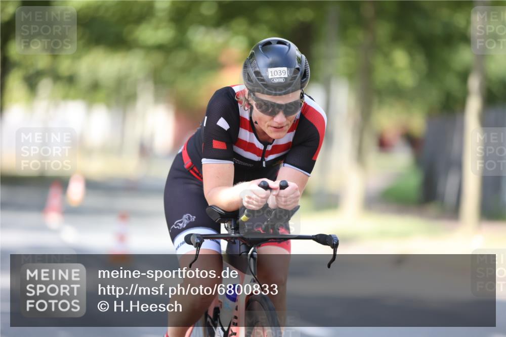 11.08.2024 - GEWOBA Citytriathlon Bremen H.Heesch http://msf.ph/oto/6800833 11.08.2024 12:00:16 Laufen  meine-sportfotos.de