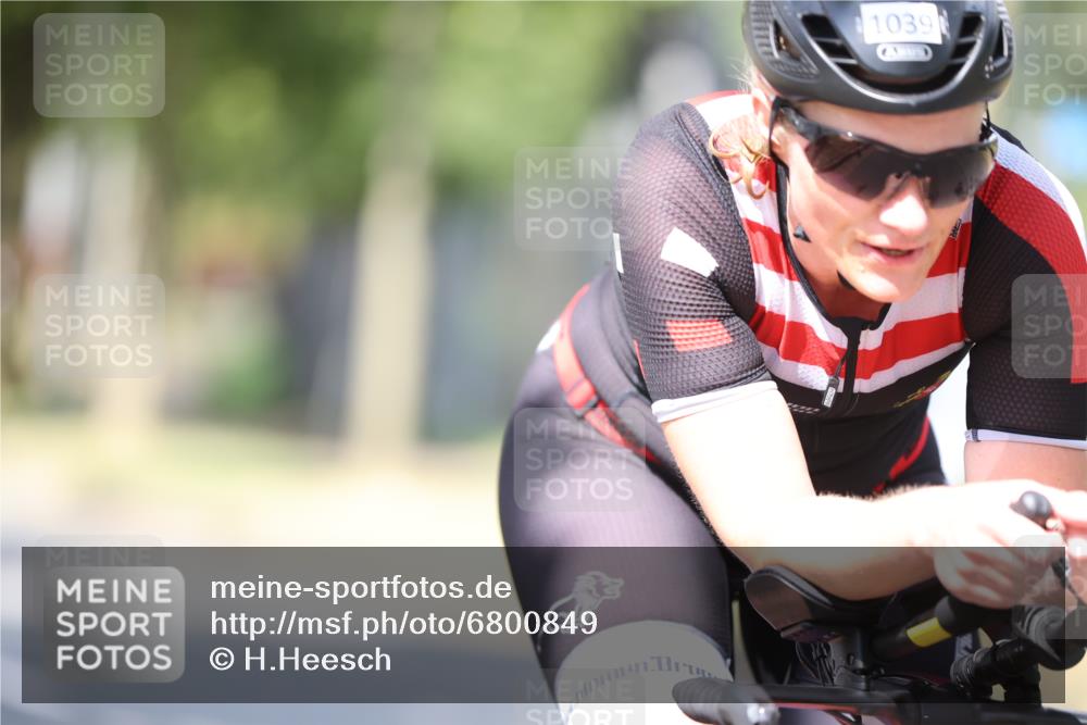 11.08.2024 - GEWOBA Citytriathlon Bremen H.Heesch http://msf.ph/oto/6800849 11.08.2024 12:00:17 Laufen  meine-sportfotos.de