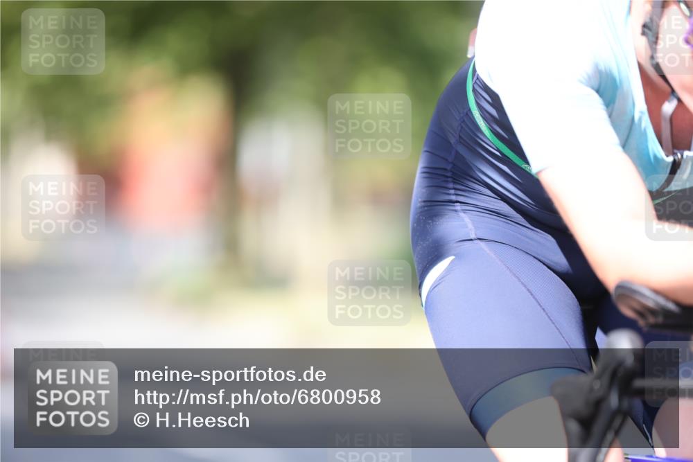 11.08.2024 - GEWOBA Citytriathlon Bremen H.Heesch http://msf.ph/oto/6800958 11.08.2024 12:00:36 Laufen  meine-sportfotos.de