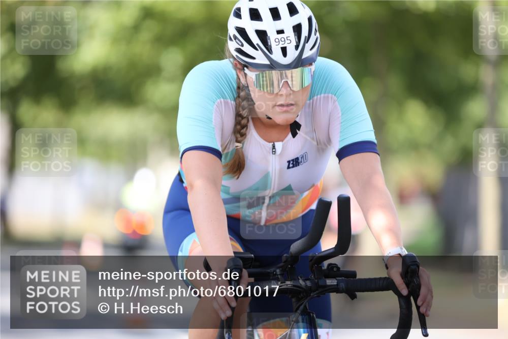 11.08.2024 - GEWOBA Citytriathlon Bremen H.Heesch http://msf.ph/oto/6801017 11.08.2024 12:00:44 Laufen  meine-sportfotos.de
