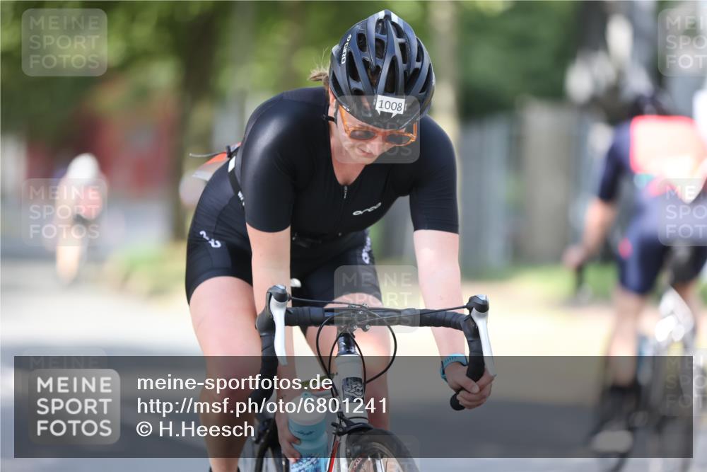 11.08.2024 - GEWOBA Citytriathlon Bremen H.Heesch http://msf.ph/oto/6801241 11.08.2024 12:01:11 Laufen  meine-sportfotos.de