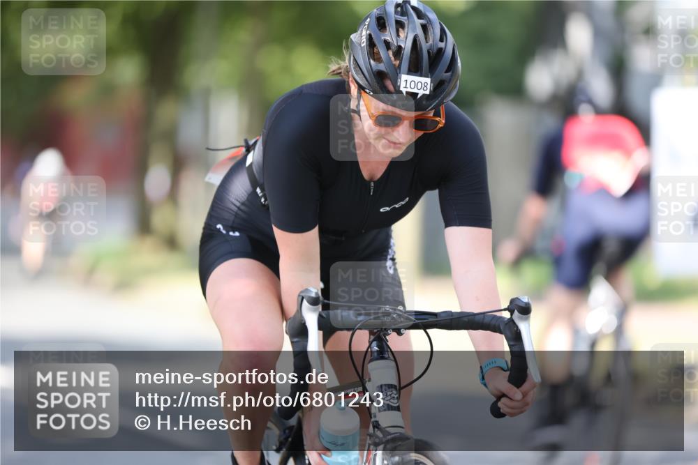11.08.2024 - GEWOBA Citytriathlon Bremen H.Heesch http://msf.ph/oto/6801243 11.08.2024 12:01:11 Laufen  meine-sportfotos.de