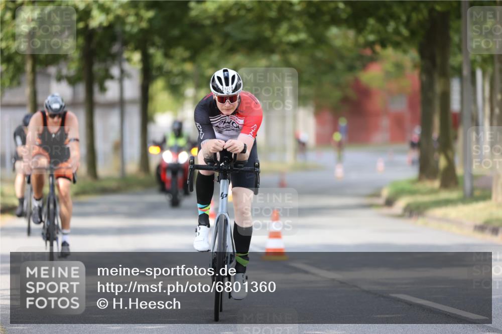 11.08.2024 - GEWOBA Citytriathlon Bremen H.Heesch http://msf.ph/oto/6801360 11.08.2024 12:01:31 Laufen  meine-sportfotos.de