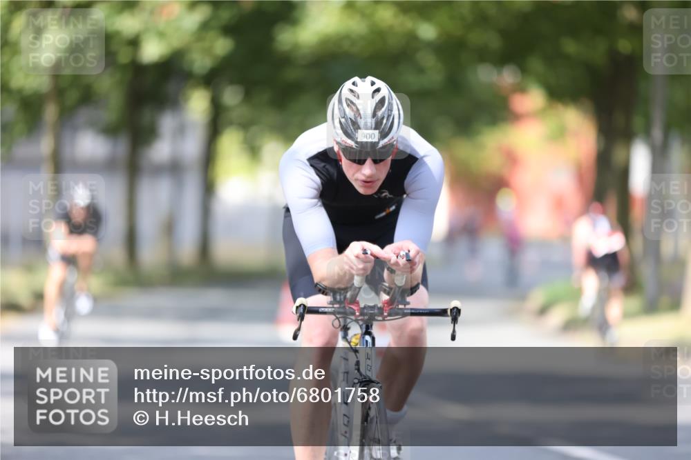 11.08.2024 - GEWOBA Citytriathlon Bremen H.Heesch http://msf.ph/oto/6801758 11.08.2024 12:02:23 Laufen  meine-sportfotos.de