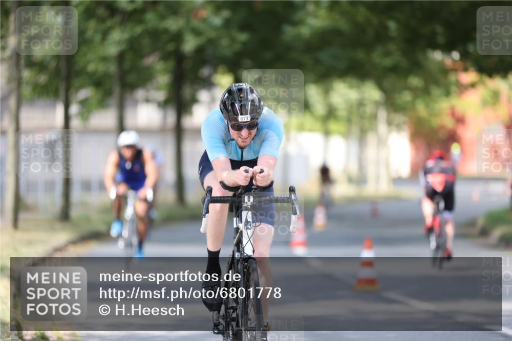 11.08.2024 - GEWOBA Citytriathlon Bremen H.Heesch http://msf.ph/oto/6801778 11.08.2024 12:02:31 Laufen  meine-sportfotos.de
