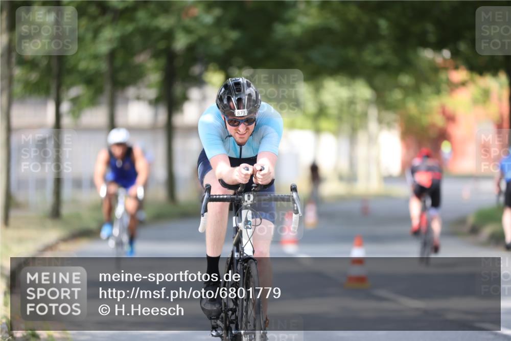 11.08.2024 - GEWOBA Citytriathlon Bremen H.Heesch http://msf.ph/oto/6801779 11.08.2024 12:02:31 Laufen  meine-sportfotos.de