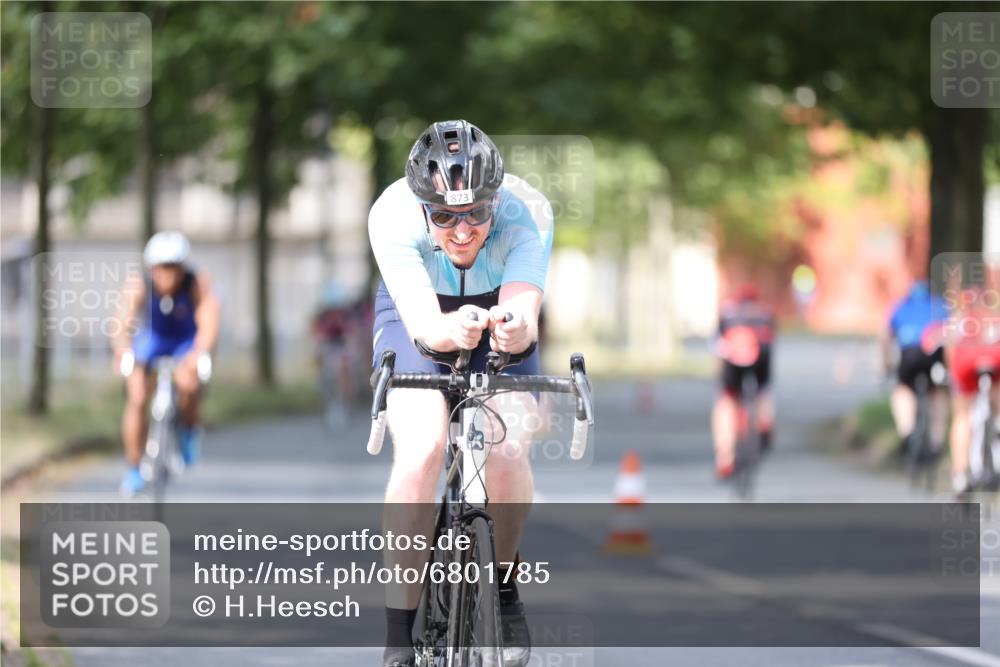 11.08.2024 - GEWOBA Citytriathlon Bremen H.Heesch http://msf.ph/oto/6801785 11.08.2024 12:02:31 Laufen  meine-sportfotos.de