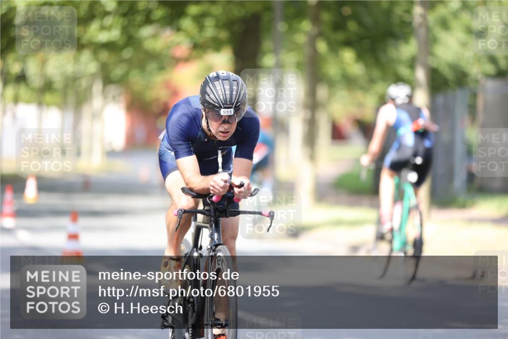 11.08.2024 - GEWOBA Citytriathlon Bremen H.Heesch http://msf.ph/oto/6801955 11.08.2024 12:02:53 Laufen  meine-sportfotos.de