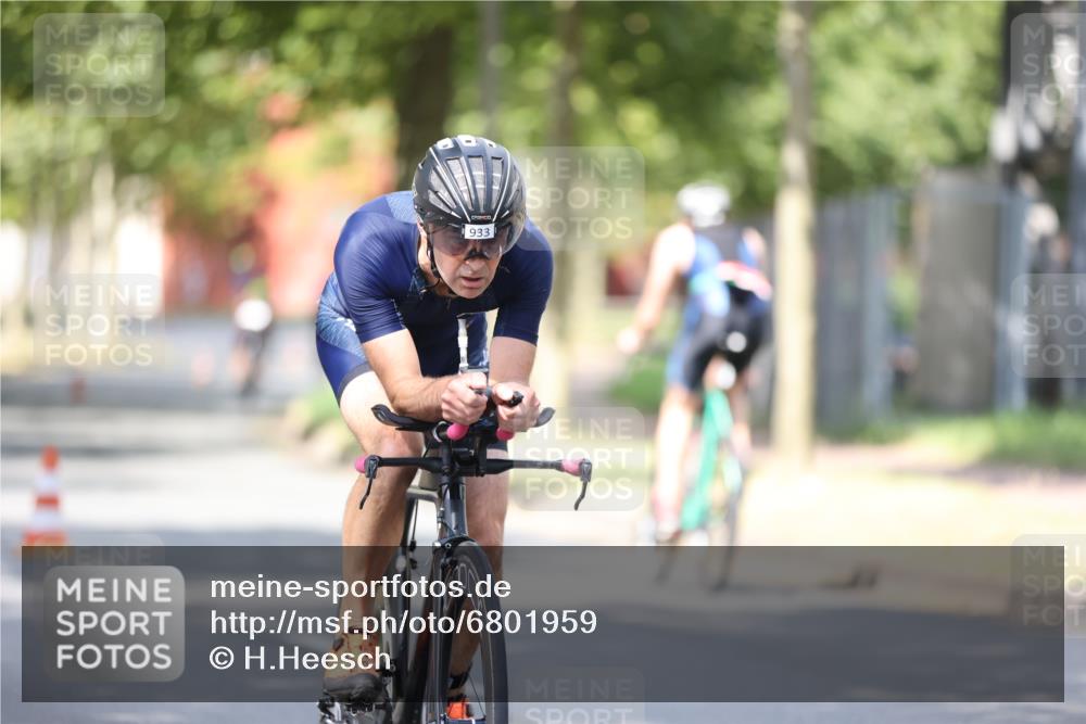 11.08.2024 - GEWOBA Citytriathlon Bremen H.Heesch http://msf.ph/oto/6801959 11.08.2024 12:02:53 Laufen  meine-sportfotos.de