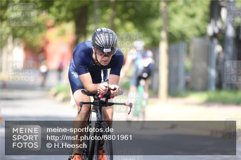 11.08.2024 - GEWOBA Citytriathlon Bremen H.Heesch http://msf.ph/oto/6801961 11.08.2024 12:02:53 Laufen  meine-sportfotos.de