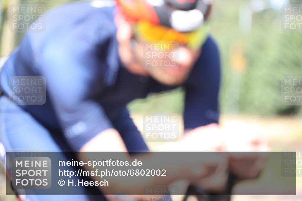 11.08.2024 - GEWOBA Citytriathlon Bremen H.Heesch http://msf.ph/oto/6802002 11.08.2024 12:03:00 Laufen  meine-sportfotos.de