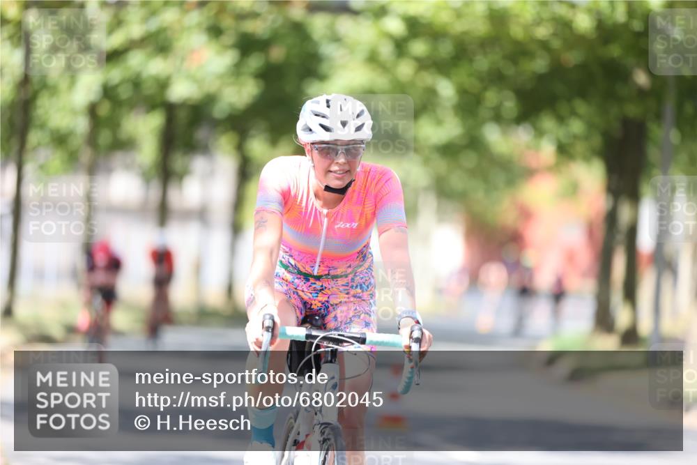 11.08.2024 - GEWOBA Citytriathlon Bremen H.Heesch http://msf.ph/oto/6802045 11.08.2024 12:03:14 Laufen  meine-sportfotos.de