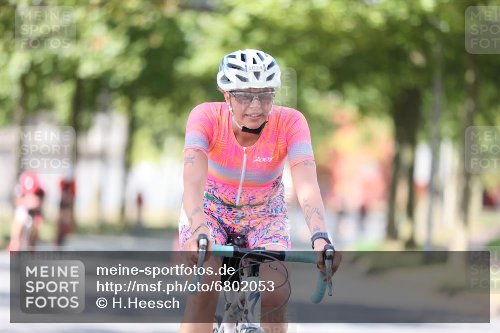 11.08.2024 - GEWOBA Citytriathlon Bremen H.Heesch http://msf.ph/oto/6802053 11.08.2024 12:03:14 Laufen  meine-sportfotos.de