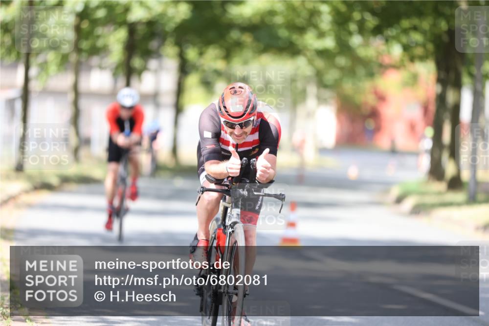 11.08.2024 - GEWOBA Citytriathlon Bremen H.Heesch http://msf.ph/oto/6802081 11.08.2024 12:03:16 Laufen  meine-sportfotos.de