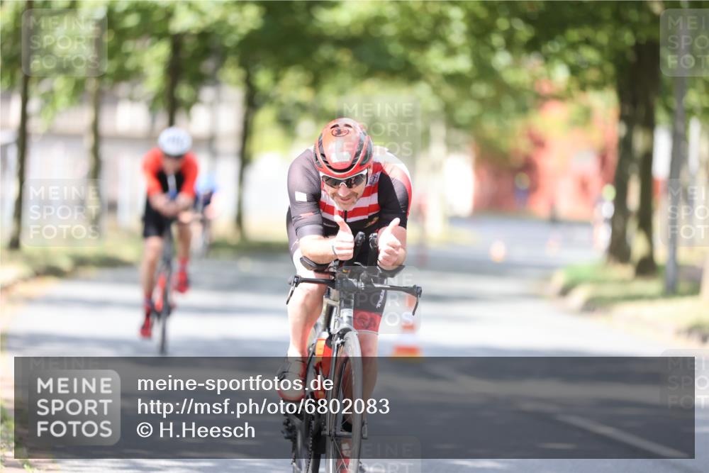 11.08.2024 - GEWOBA Citytriathlon Bremen H.Heesch http://msf.ph/oto/6802083 11.08.2024 12:03:16 Laufen  meine-sportfotos.de