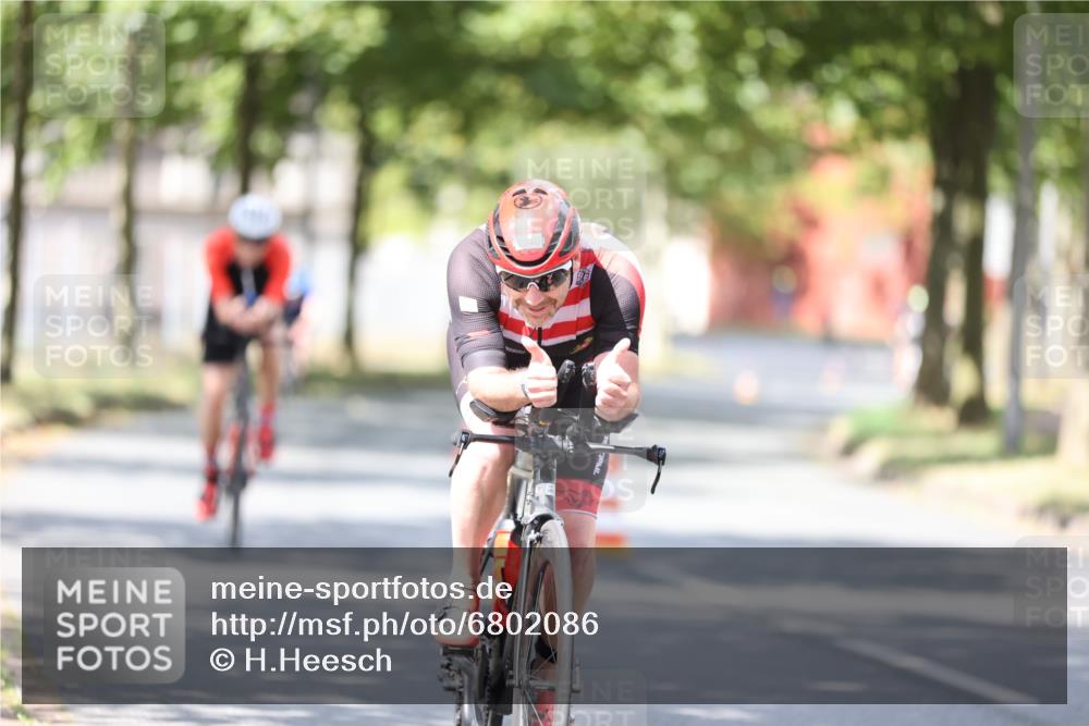 11.08.2024 - GEWOBA Citytriathlon Bremen H.Heesch http://msf.ph/oto/6802086 11.08.2024 12:03:16 Laufen  meine-sportfotos.de