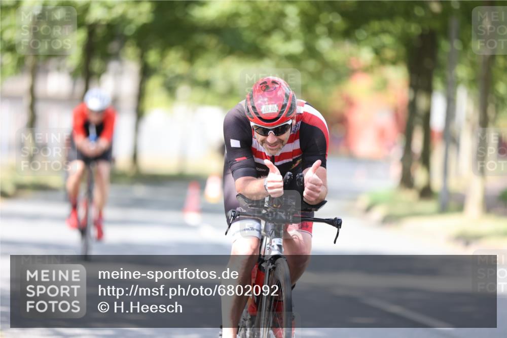 11.08.2024 - GEWOBA Citytriathlon Bremen H.Heesch http://msf.ph/oto/6802092 11.08.2024 12:03:16 Laufen  meine-sportfotos.de