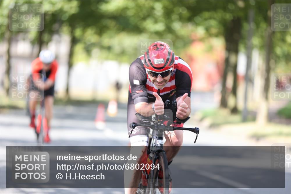 11.08.2024 - GEWOBA Citytriathlon Bremen H.Heesch http://msf.ph/oto/6802094 11.08.2024 12:03:16 Laufen  meine-sportfotos.de