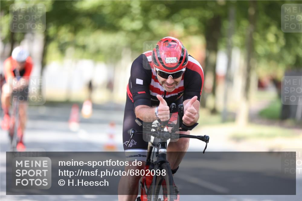 11.08.2024 - GEWOBA Citytriathlon Bremen H.Heesch http://msf.ph/oto/6802098 11.08.2024 12:03:16 Laufen  meine-sportfotos.de
