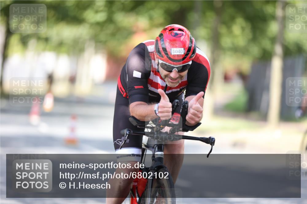 11.08.2024 - GEWOBA Citytriathlon Bremen H.Heesch http://msf.ph/oto/6802102 11.08.2024 12:03:16 Laufen  meine-sportfotos.de
