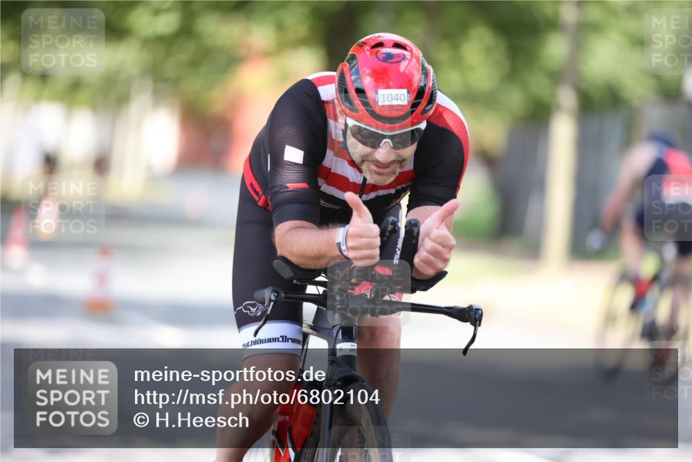 11.08.2024 - GEWOBA Citytriathlon Bremen H.Heesch http://msf.ph/oto/6802104 11.08.2024 12:03:16 Laufen  meine-sportfotos.de