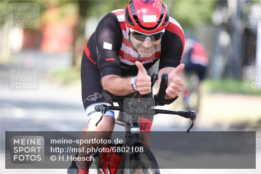 11.08.2024 - GEWOBA Citytriathlon Bremen H.Heesch http://msf.ph/oto/6802108 11.08.2024 12:03:17 Laufen  meine-sportfotos.de