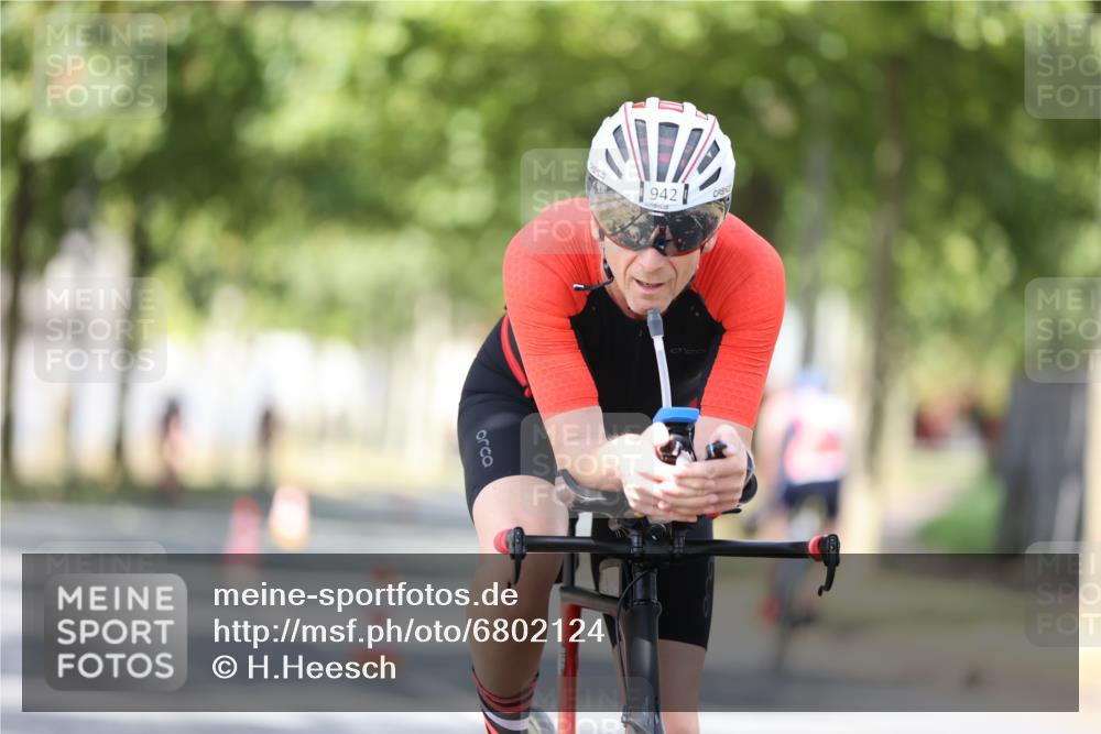 11.08.2024 - GEWOBA Citytriathlon Bremen H.Heesch http://msf.ph/oto/6802124 11.08.2024 12:03:18 Laufen  meine-sportfotos.de