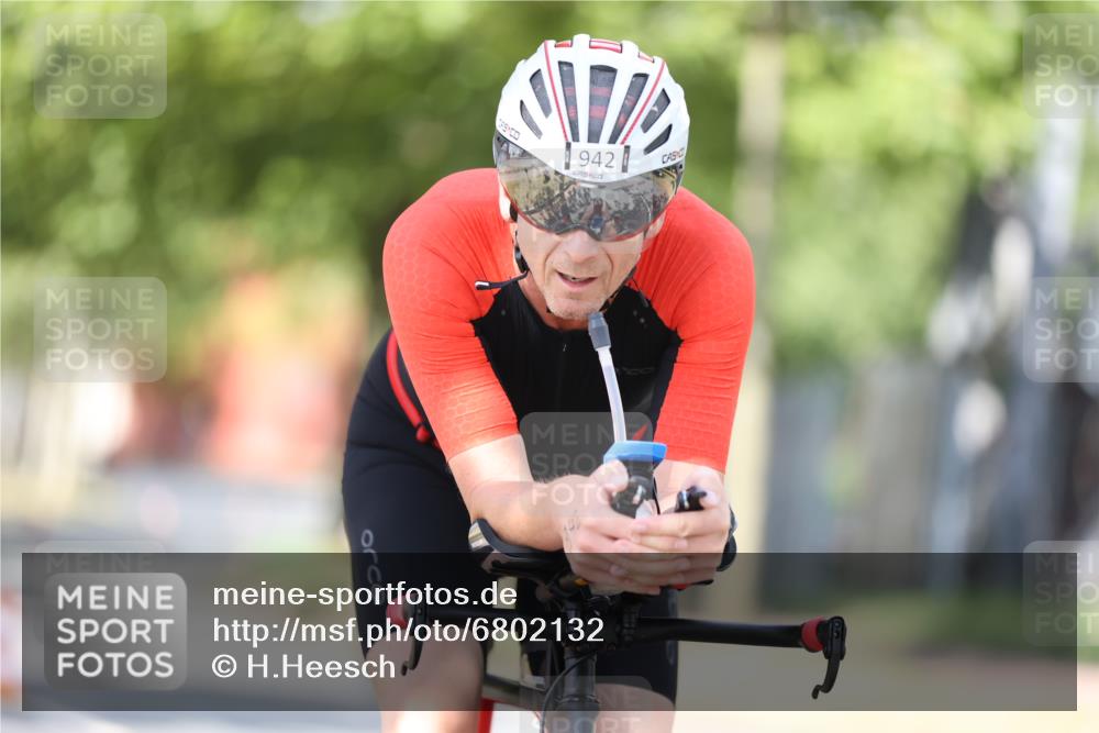 11.08.2024 - GEWOBA Citytriathlon Bremen H.Heesch http://msf.ph/oto/6802132 11.08.2024 12:03:18 Laufen  meine-sportfotos.de