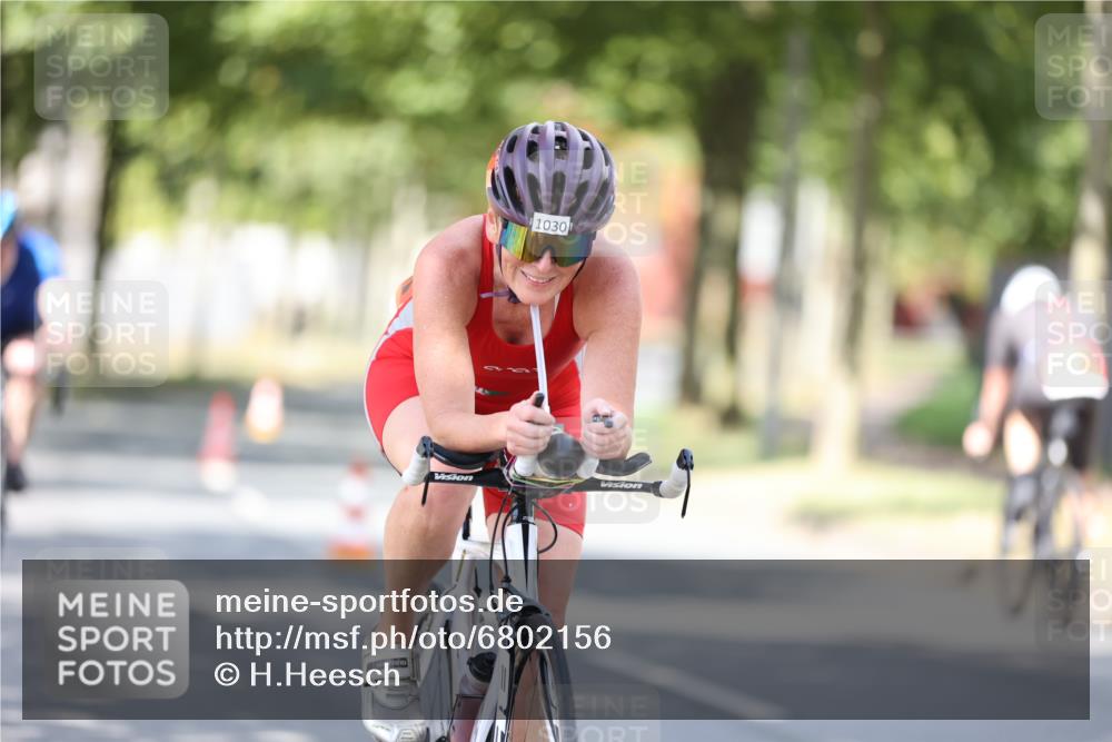11.08.2024 - GEWOBA Citytriathlon Bremen H.Heesch http://msf.ph/oto/6802156 11.08.2024 12:03:20 Laufen  meine-sportfotos.de