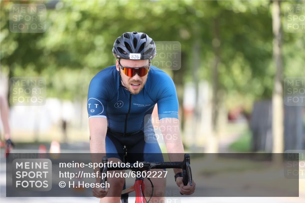 11.08.2024 - GEWOBA Citytriathlon Bremen H.Heesch http://msf.ph/oto/6802227 11.08.2024 12:03:25 Laufen  meine-sportfotos.de