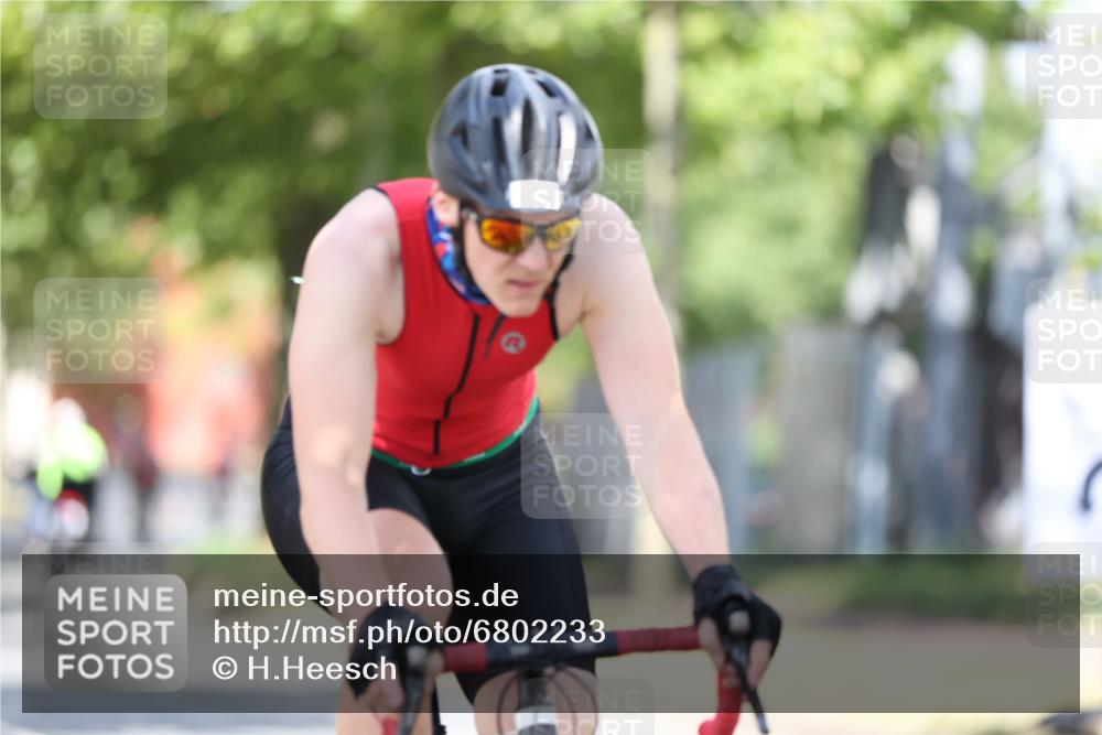 11.08.2024 - GEWOBA Citytriathlon Bremen H.Heesch http://msf.ph/oto/6802233 11.08.2024 12:03:26 Laufen  meine-sportfotos.de