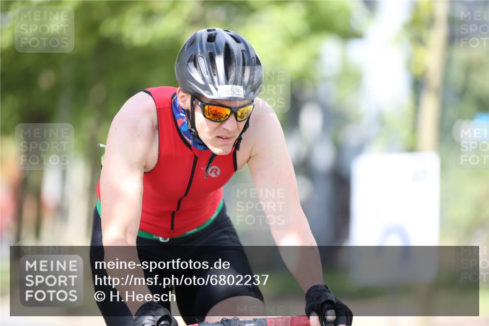 11.08.2024 - GEWOBA Citytriathlon Bremen H.Heesch http://msf.ph/oto/6802237 11.08.2024 12:03:26 Laufen  meine-sportfotos.de