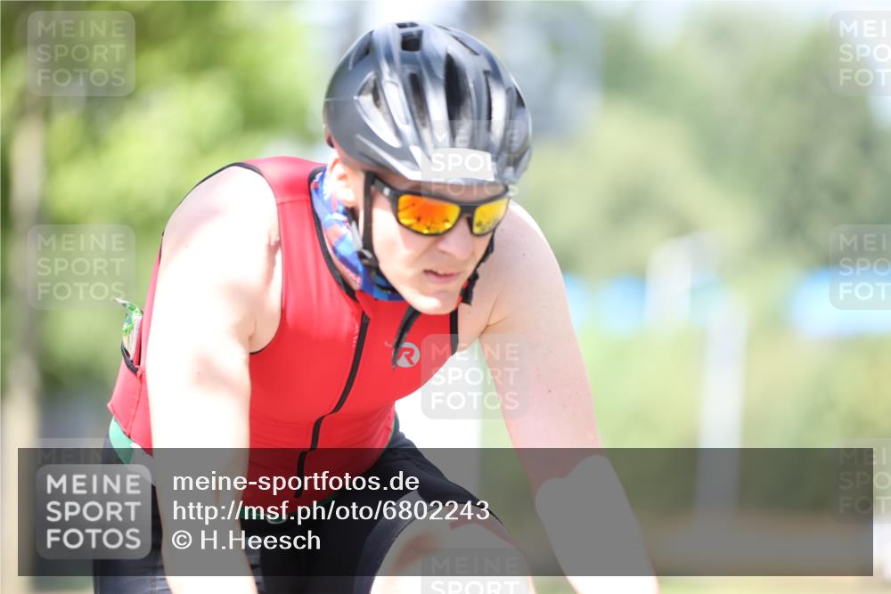 11.08.2024 - GEWOBA Citytriathlon Bremen H.Heesch http://msf.ph/oto/6802243 11.08.2024 12:03:26 Laufen  meine-sportfotos.de